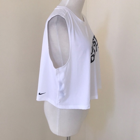 NWT! NIKE white Just Do It cropped sports tee - Picture 3 of 8